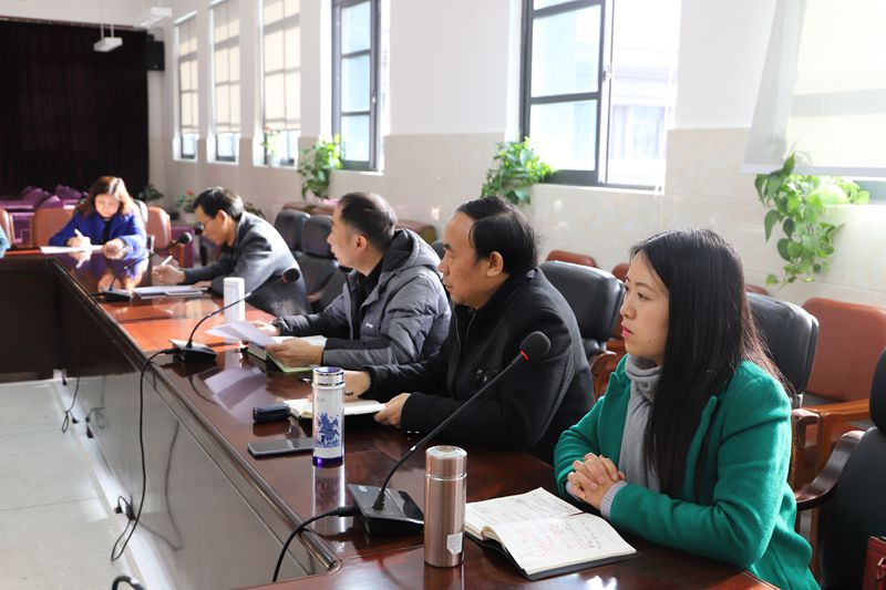 我校教導處、教科室組織召開教研組長工作協(xié)調會