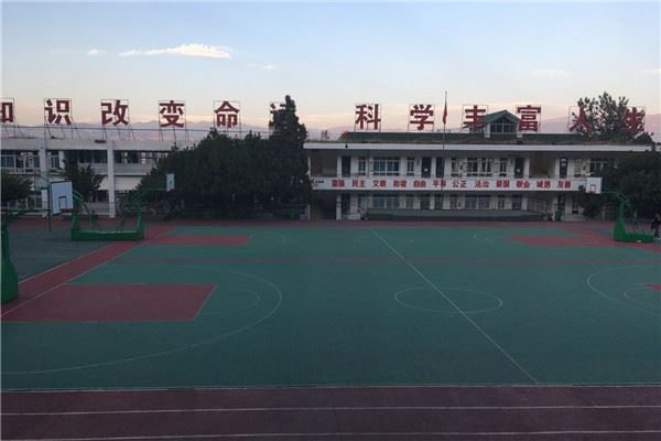 西昌五中學(xué)校地址在哪里？