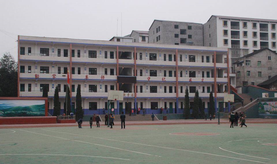 渠縣清溪中學(xué)地理位置在哪里？