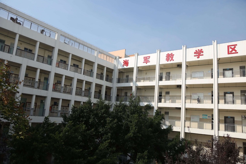 東汽八一中學(xué)宿舍、食堂環(huán)境怎么樣？