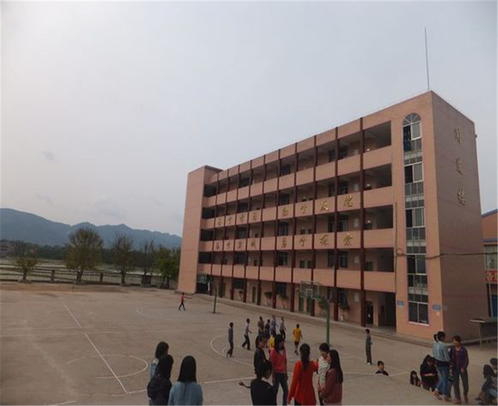 開江縣任市中學(xué)的詳細(xì)地址在什么地方？