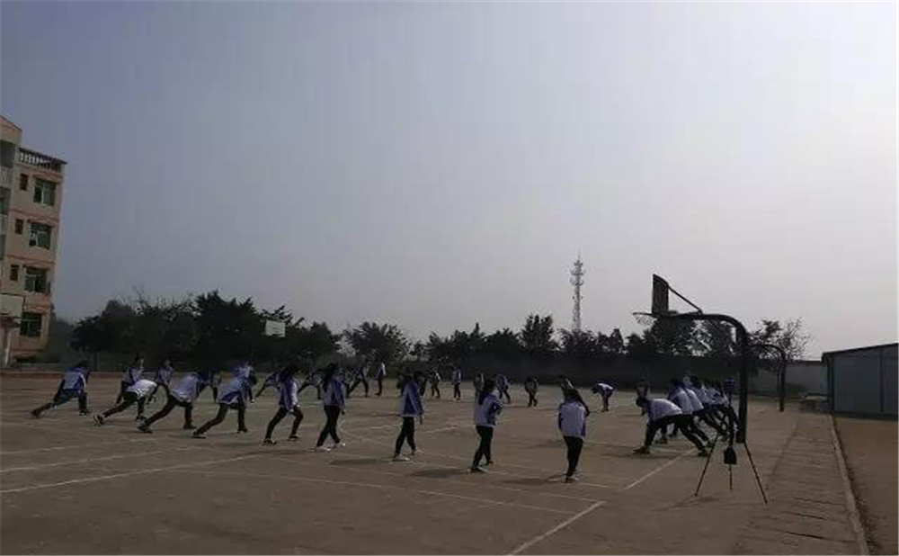內(nèi)江市第十一中學(xué)2020年中考錄取分數(shù)線多少分？