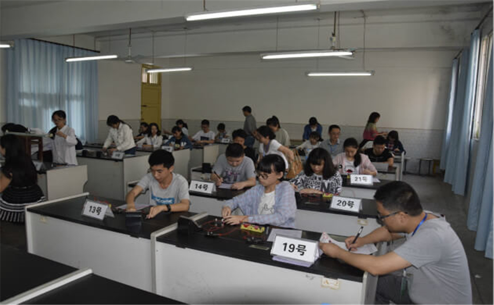 內江第三中學學校招辦電話是多少？