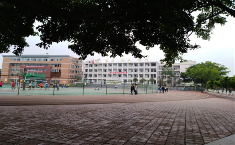 南充市李渡中學(xué)2020年中考錄取分?jǐn)?shù)線多少分？
