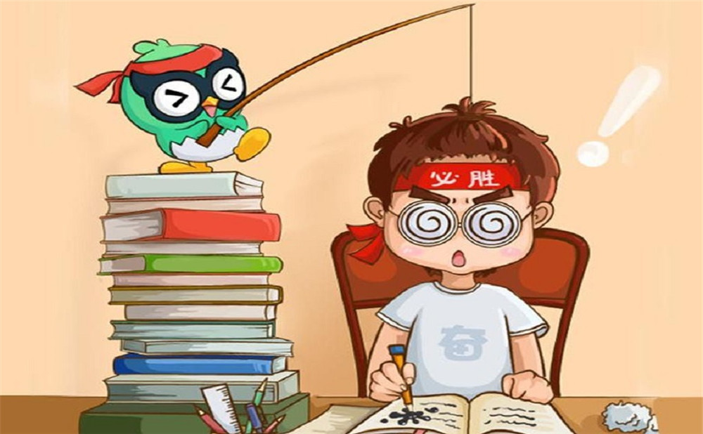 成都經(jīng)濟(jì)技術(shù)開(kāi)發(fā)區(qū)實(shí)驗(yàn)中學(xué)每年的學(xué)費(fèi)是多少？