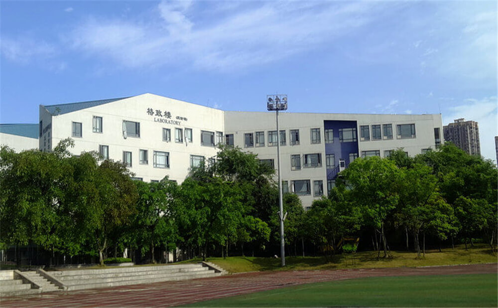 成都實(shí)驗(yàn)外國(guó)語(yǔ)學(xué)校（西區(qū)）外招生一年的學(xué)費(fèi)是多少錢？