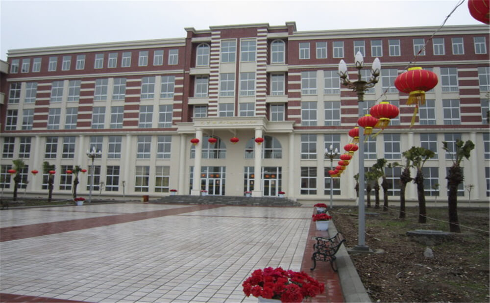 師大三中的高考升學(xué)率是多少？