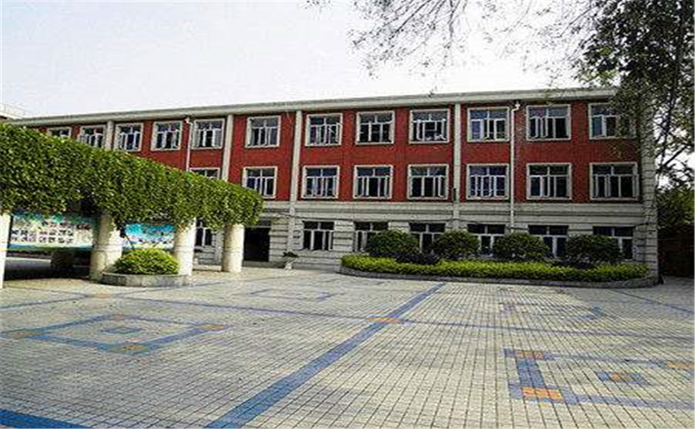 成都樹德中學(xué)近三年的錄取分?jǐn)?shù)是多少？