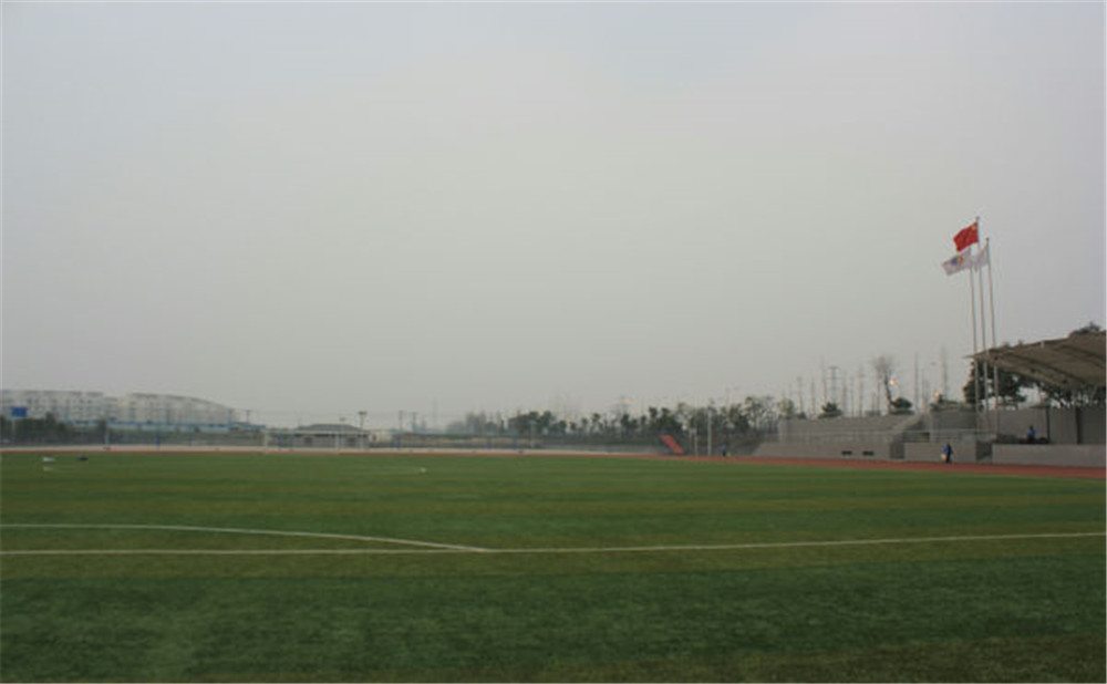 成都七中萬達(dá)學(xué)校的高中住宿怎么樣？