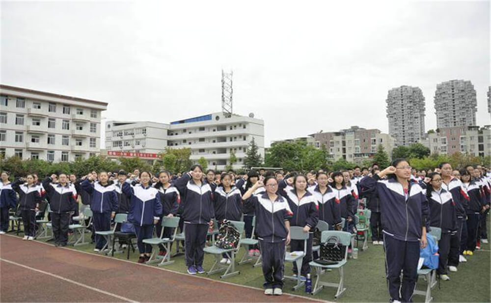 龍泉二中近三年的錄取分?jǐn)?shù)是多少分？