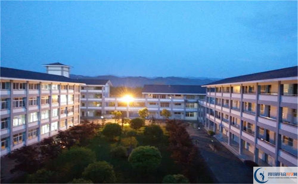 2020平樂中學(xué)的升學(xué)率有多少？