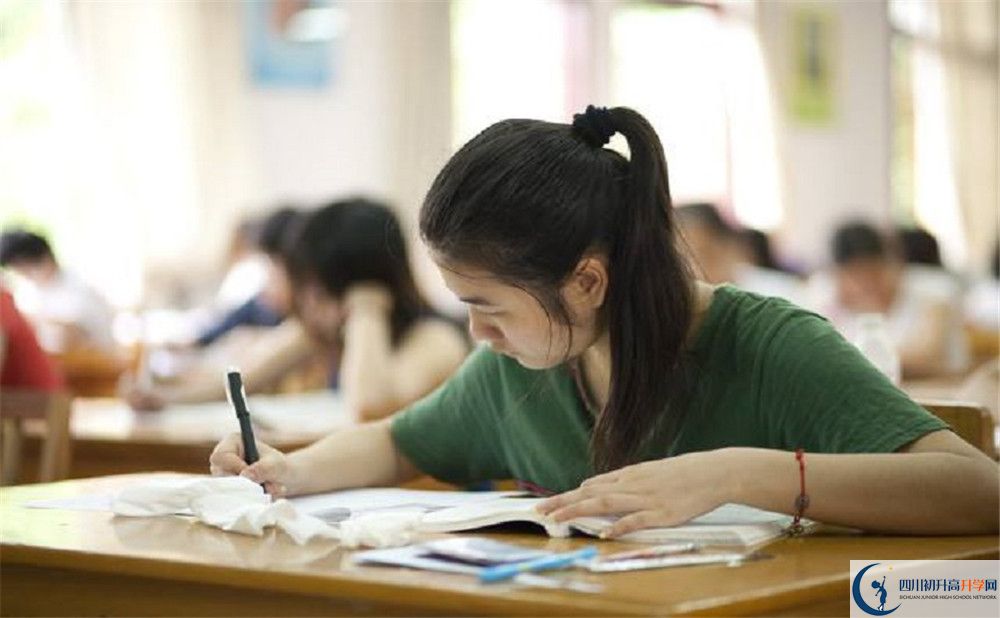 上仁壽華達(dá)高中的分?jǐn)?shù)線是多少？