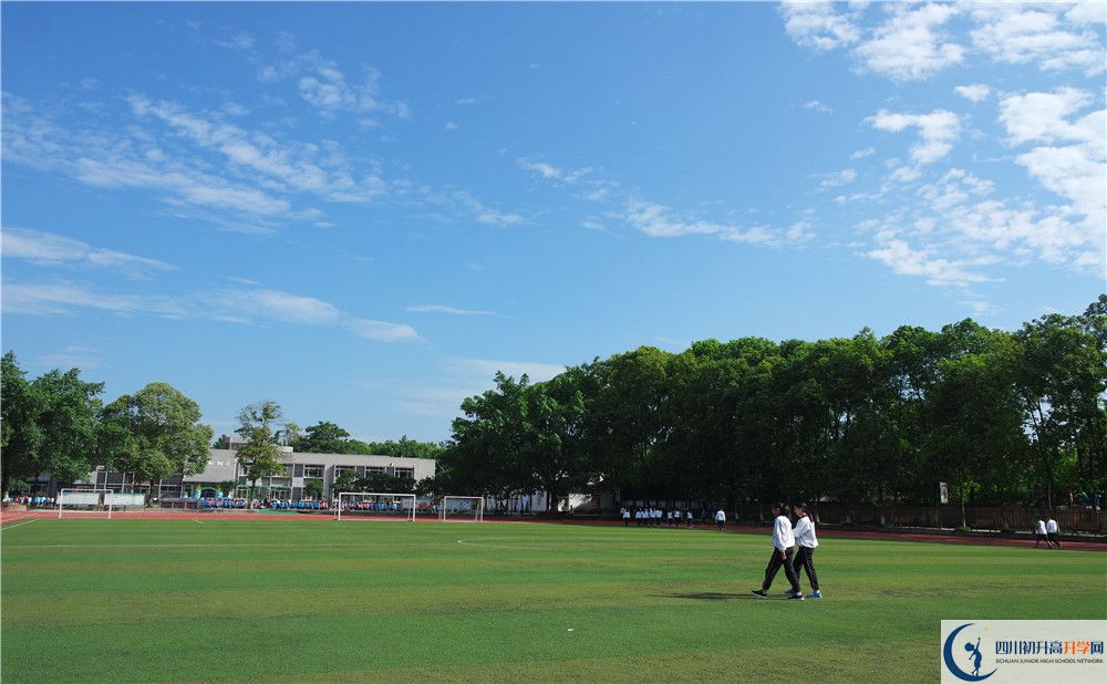 成都大學(xué)附屬中學(xué)初升高自主招生錄取線是多少？