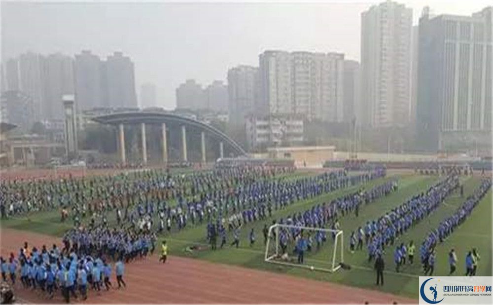 大彎中學高中住宿怎么樣？