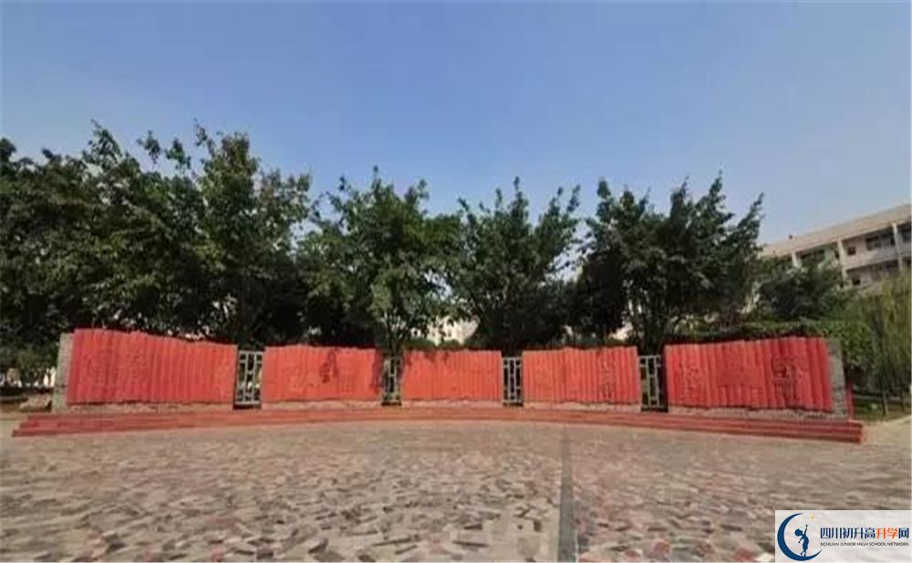 溫江二中實驗班人數(shù)是多少？