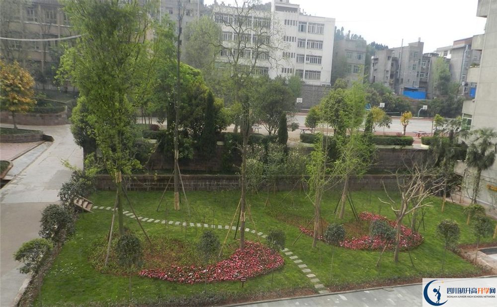 竹篙中學是重點中學嗎？