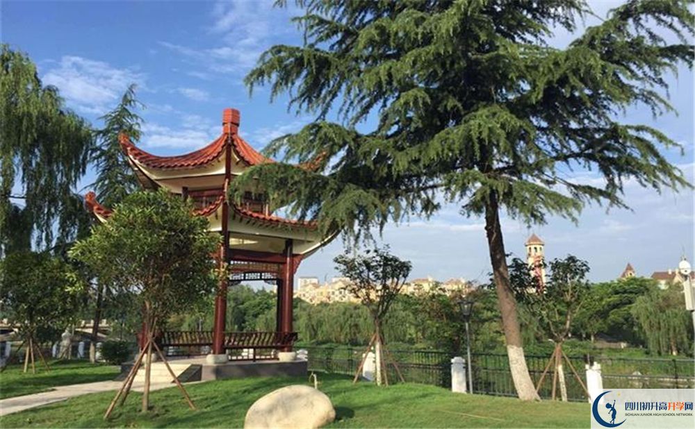 三原外國語學(xué)校平行班中考重點(diǎn)率是多少？